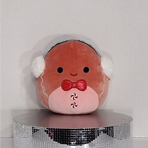 Squisnallow Cute Gingerbread Plush with Red Bow pre owned Exellent condition 7”